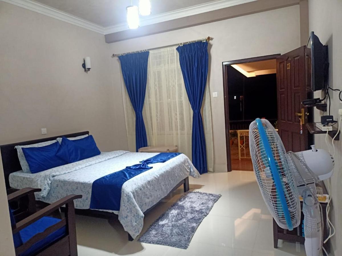 The Escapade Inn Cserrapundzsi Kültér fotó