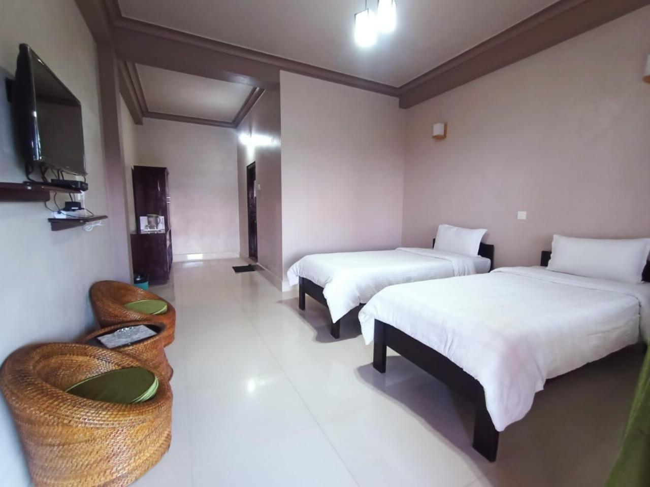 The Escapade Inn Cserrapundzsi Kültér fotó